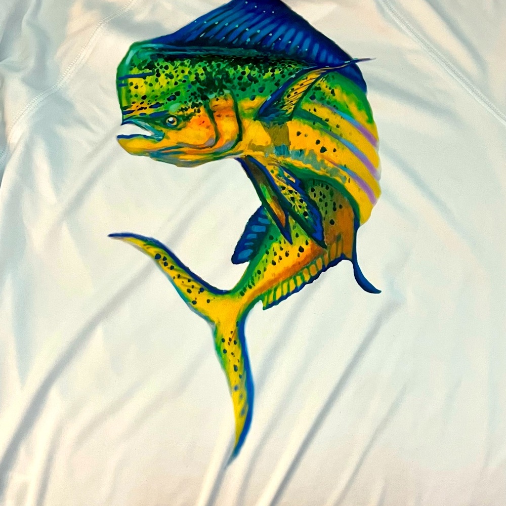 Fishing shirt size M runs small